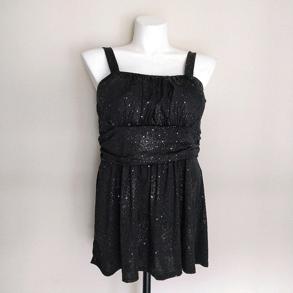 Dressy black sequin top!